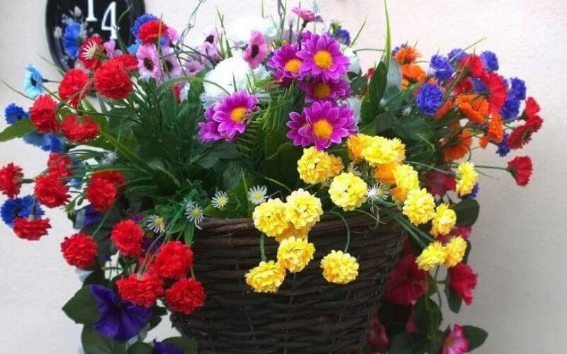 Artificial hanging flower baskets